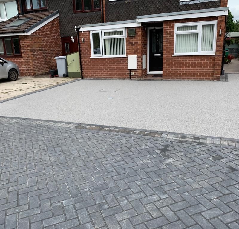 grey block paved driveway