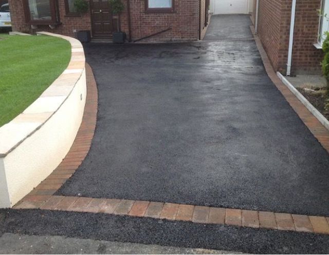 Tarmac Driveway Manchester, Stockport, Salford, Trafford, Bolton, Bury, Rochdale, Tameside, Cheshire, Knutsford, Wilmlsow, Crewe, Alderley Edge, Mobberley, Holmes Chapel, Congleton, Macclesfield, Sandbach