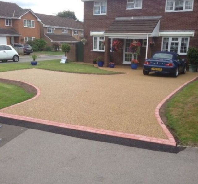 Resin Driveway Manchester, Stockport, Salford, Trafford, Bolton, Bury, Rochdale, Tameside, Cheshire, Knutsford, Wilmlsow, Crewe, Alderley Edge, Mobberley, Holmes Chapel, Congleton, Macclesfield, Sandbach